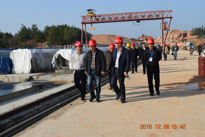 湖南省交通建設(shè)質(zhì)量安全監(jiān)督管理局領(lǐng)導(dǎo)蒞臨益婁高速公路第11標(biāo)項(xiàng)目部檢查指導(dǎo)工作
